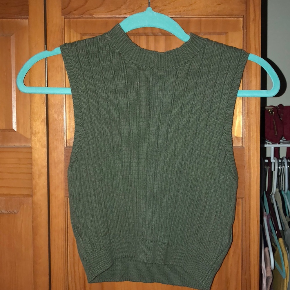 Knit crop top